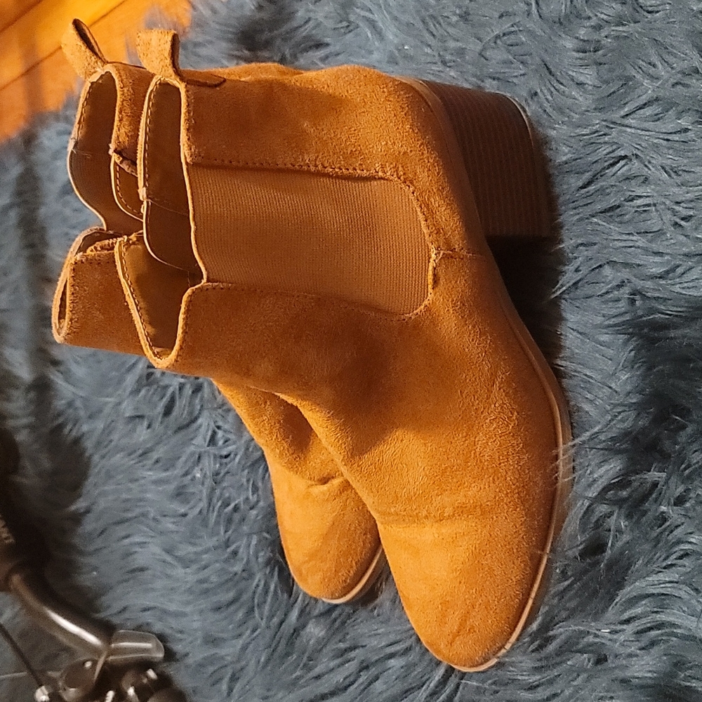 Gap Chelsea Boot